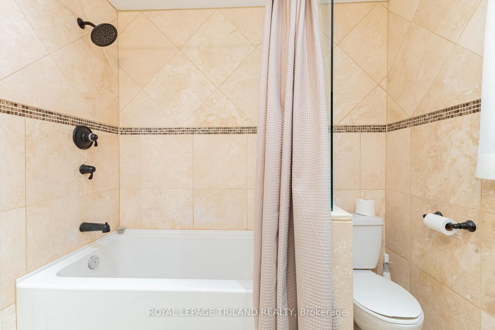 33 Forest Avenue • South Huron, ON photo 31
