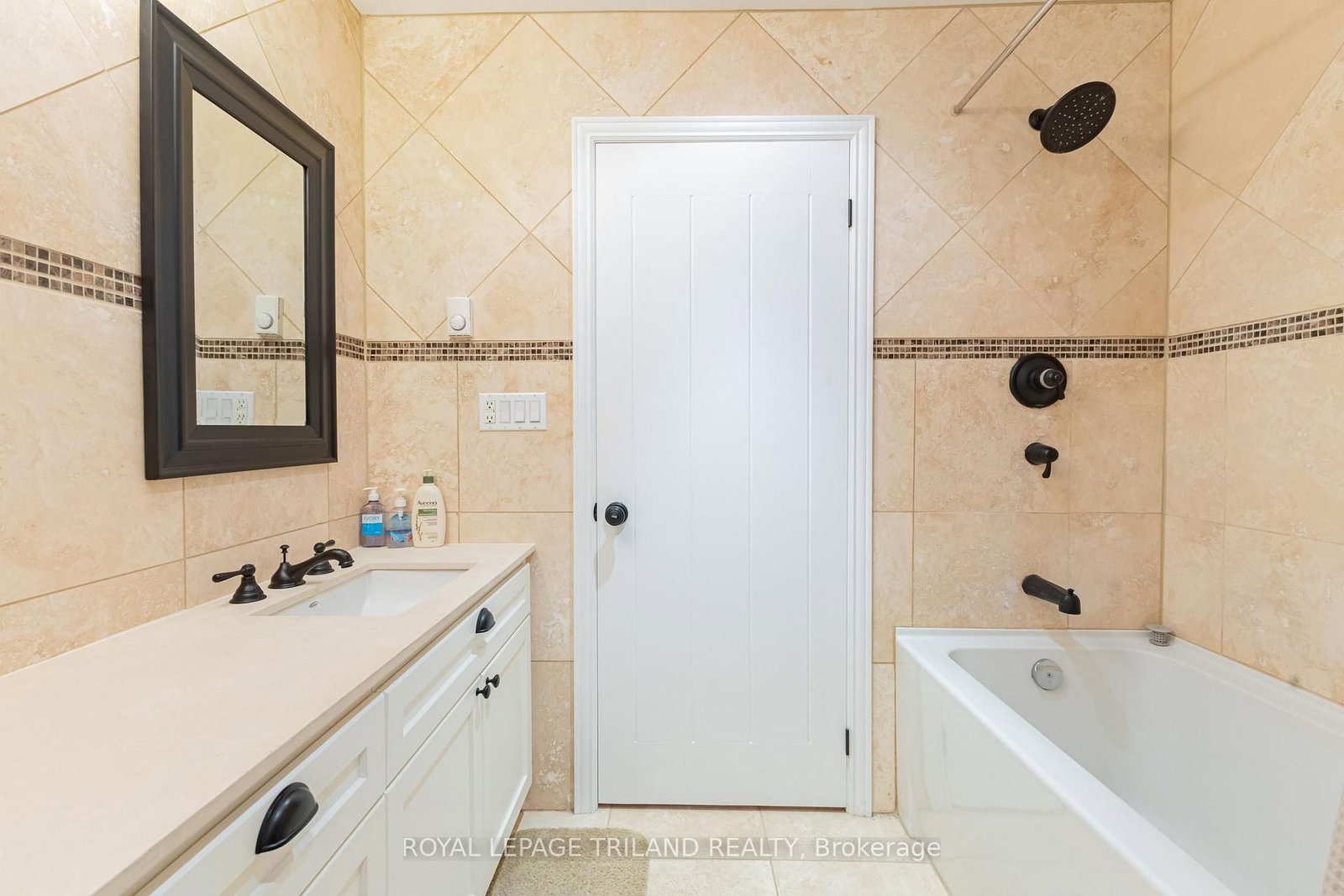 33 Forest Avenue • South Huron, ON photo 32