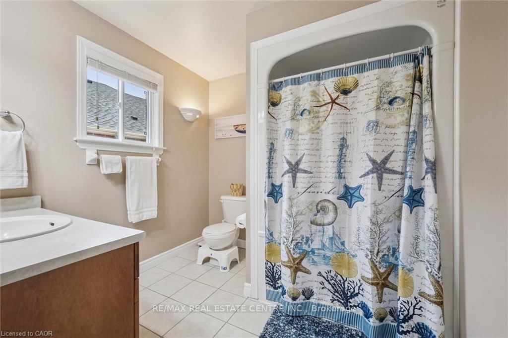 555 Killbear Court • Waterloo, ON photo 10