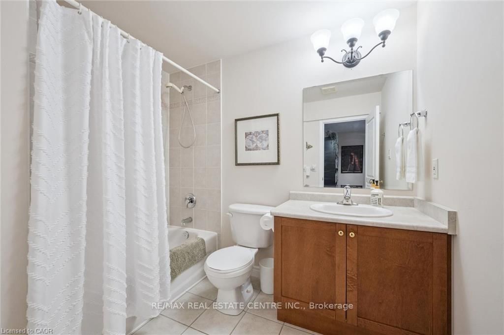 555 Killbear Court • Waterloo, ON photo 17