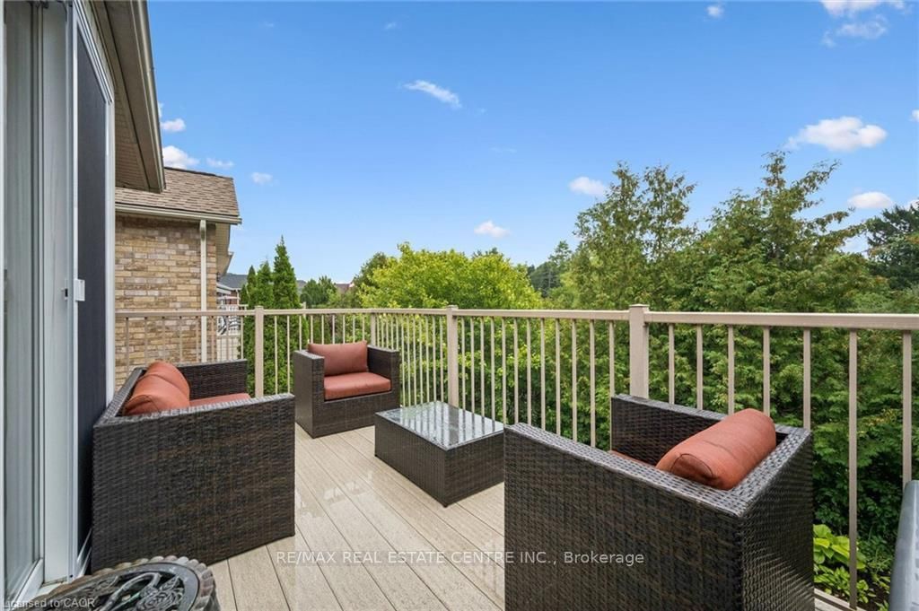 555 Killbear Court • Waterloo, ON photo 18