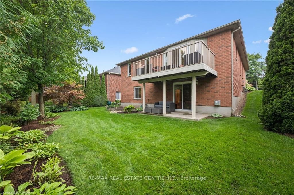 555 Killbear Court • Waterloo, ON photo 22