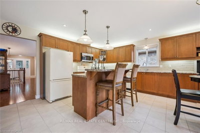 555 Killbear Court • Waterloo, ON photo 6