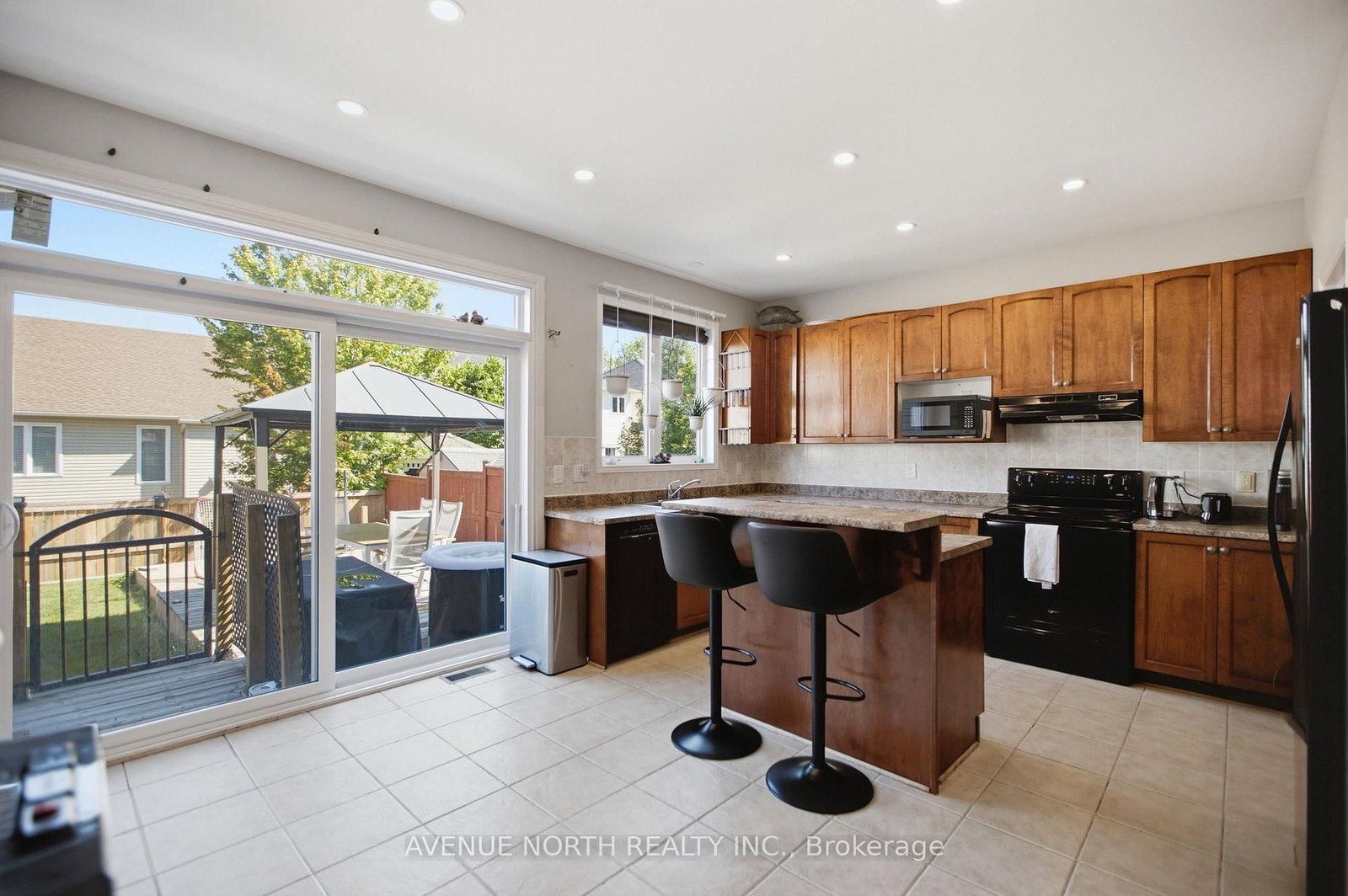 556 Mazari Crescent • Ottawa, ON photo 12