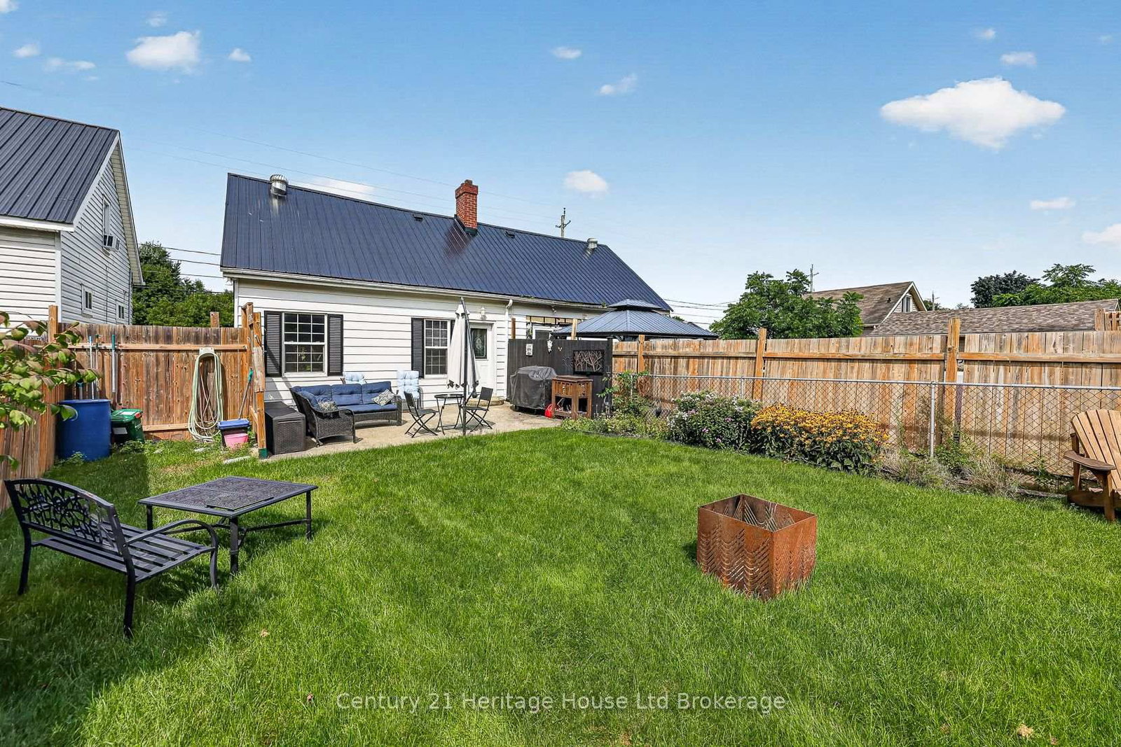 138 Main Street • Woodstock, ON photo 30