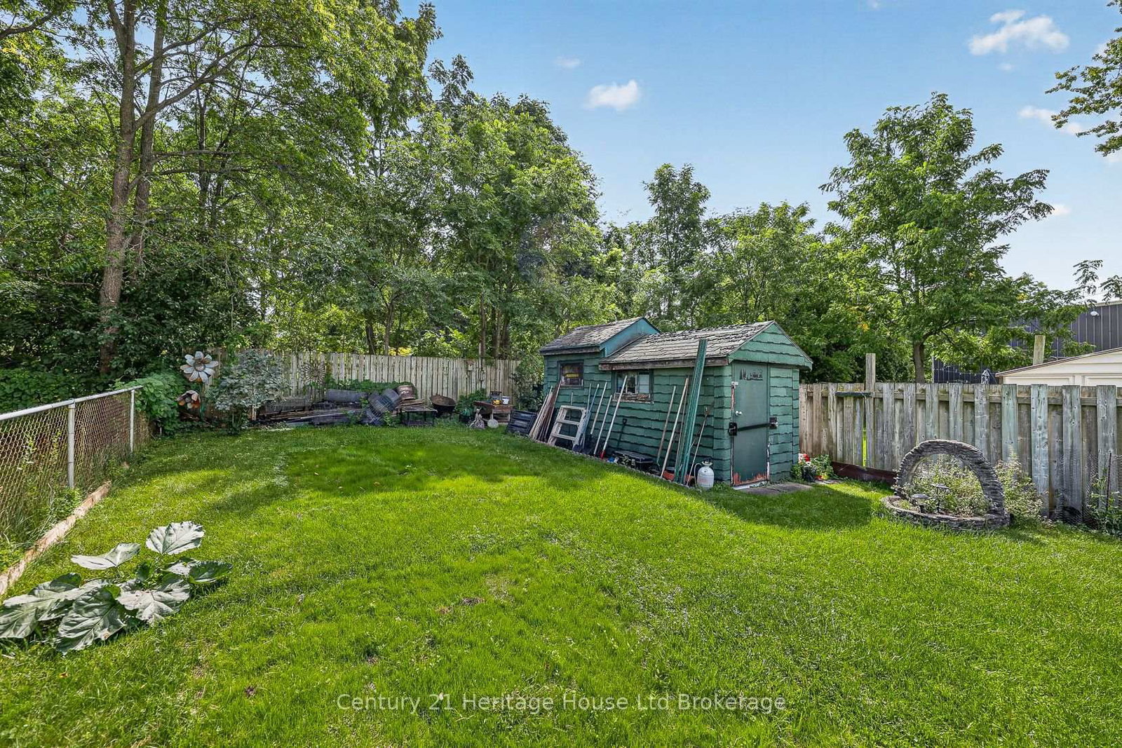 138 Main Street • Woodstock, ON photo 32