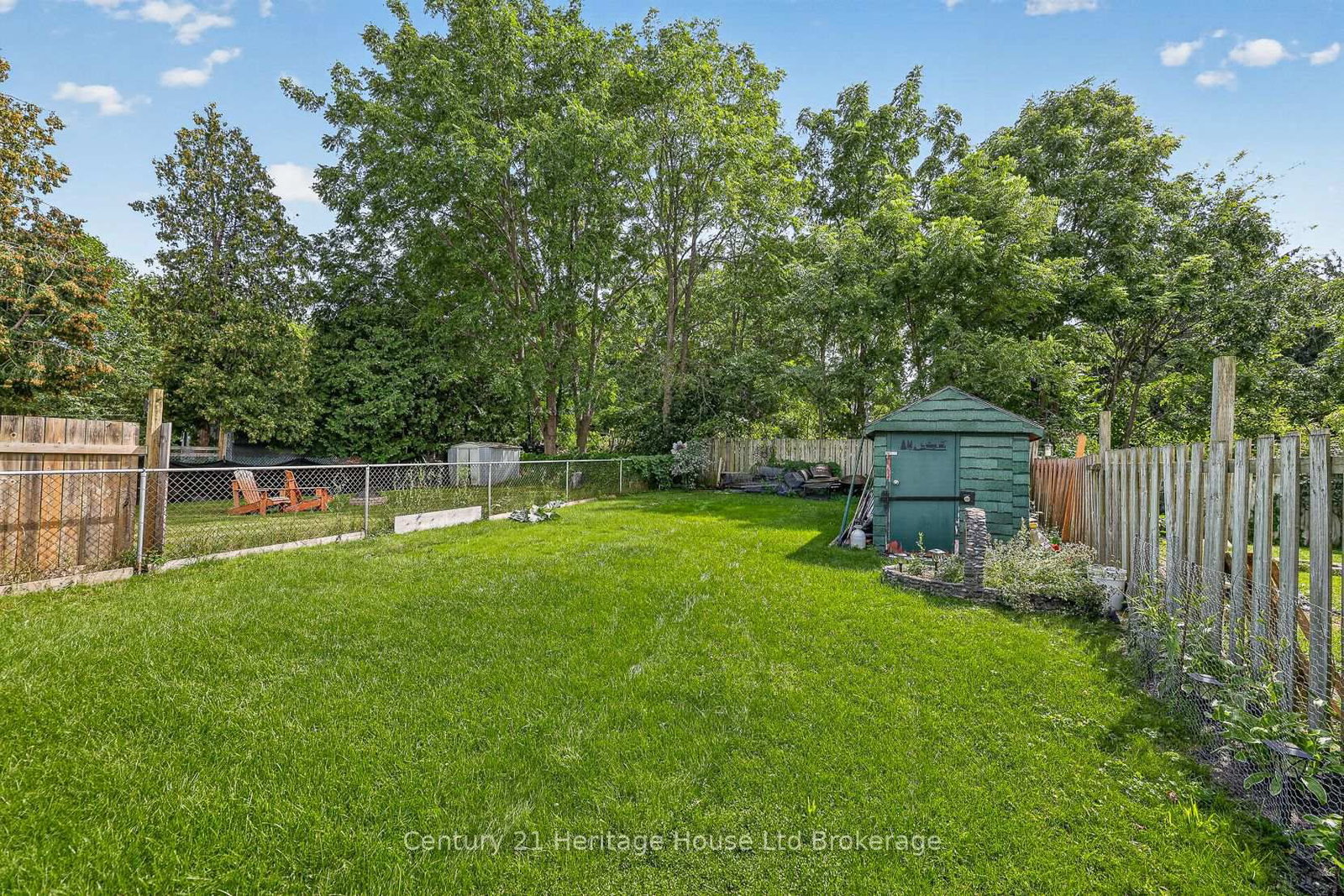 138 Main Street • Woodstock, ON photo 33