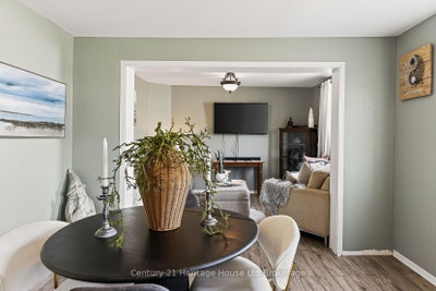 138 Main Street • Woodstock, ON photo 9