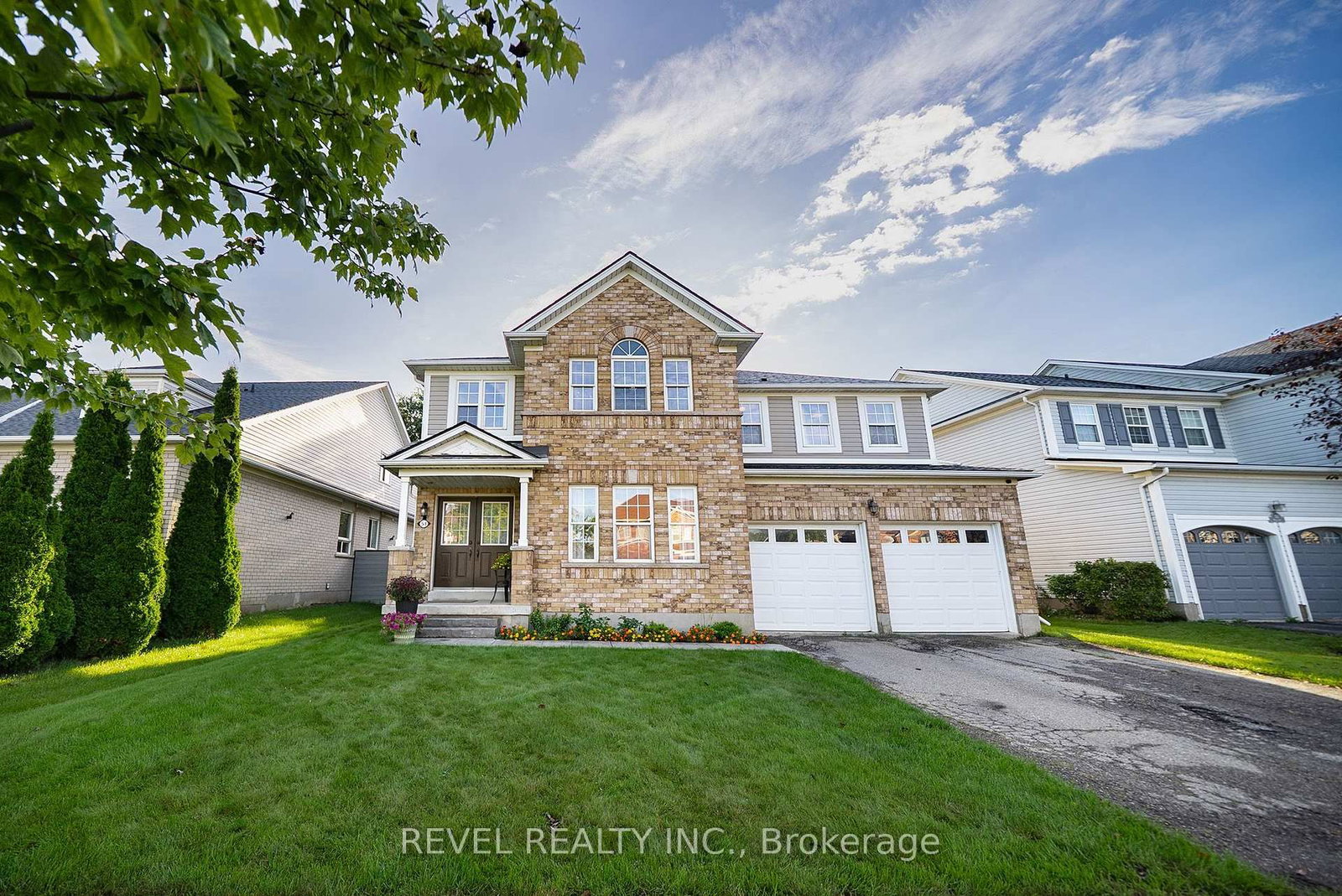 51 Webb Avenue • Brantford, ON photo 3