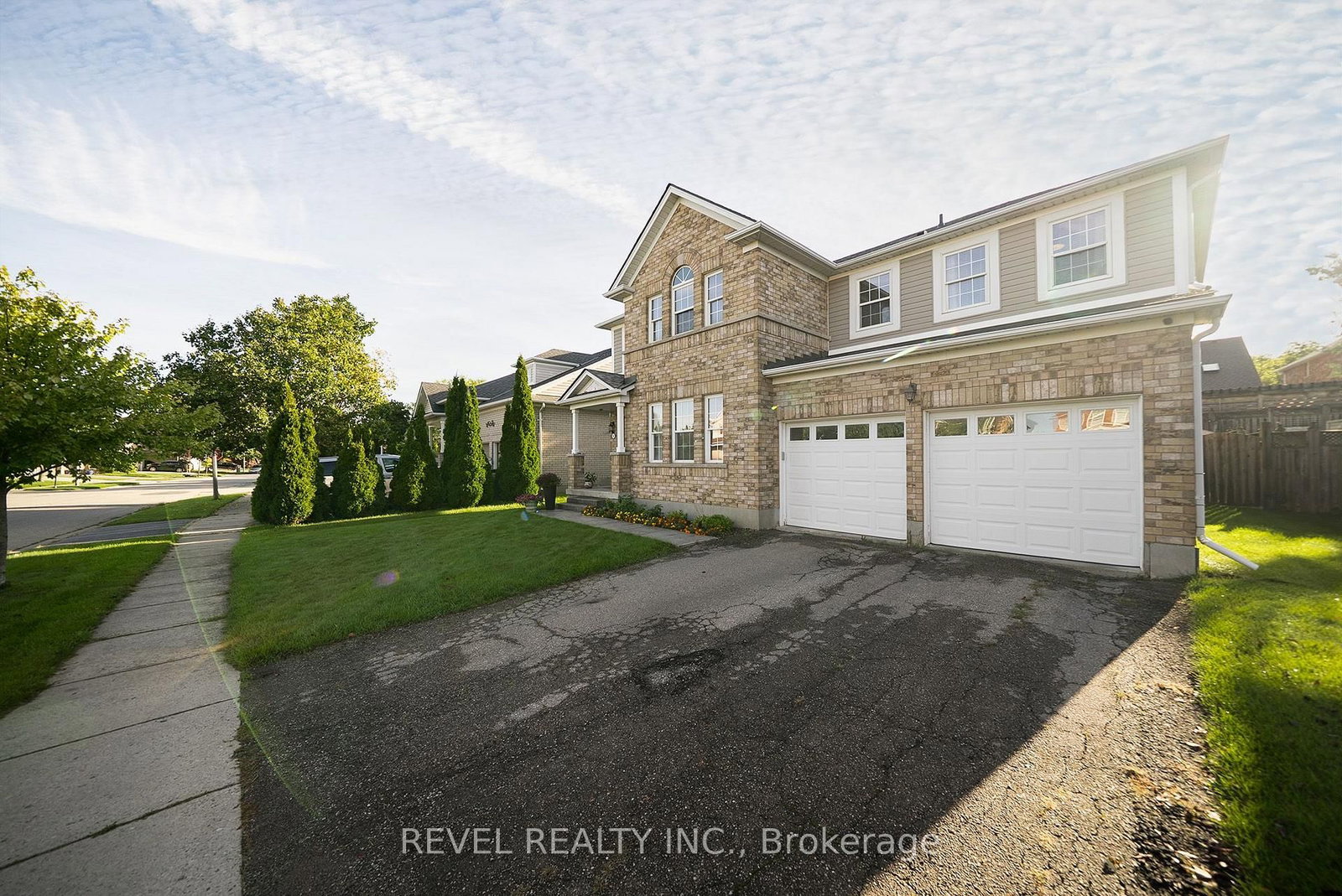 51 Webb Avenue • Brantford, ON photo 4