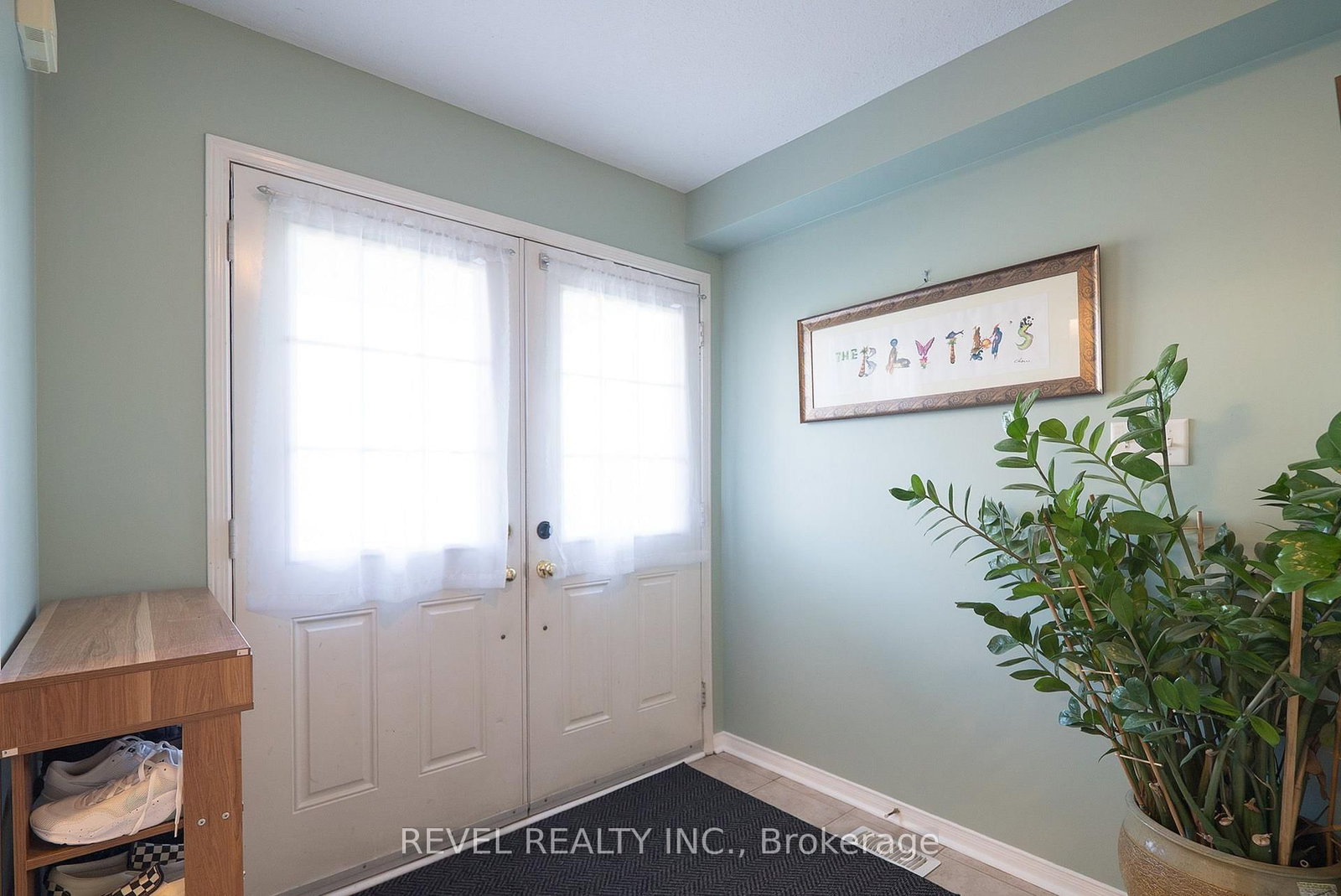 51 Webb Avenue • Brantford, ON photo 6