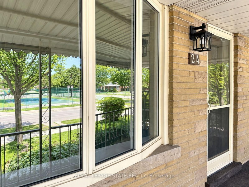 Upper - 24 Sandalwood Avenue