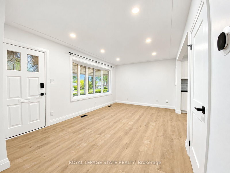 Upper - 24 Sandalwood Avenue