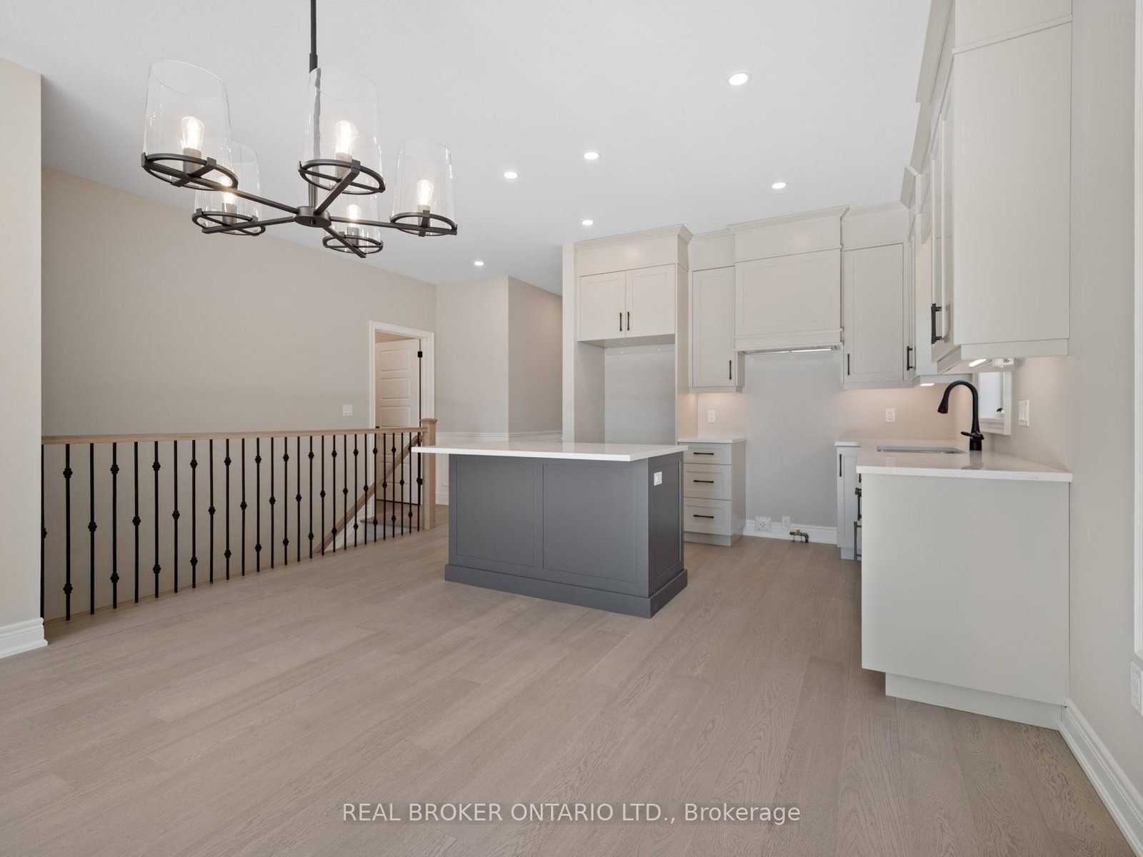 26 AUSTIN Drive • Welland, ON photo 12