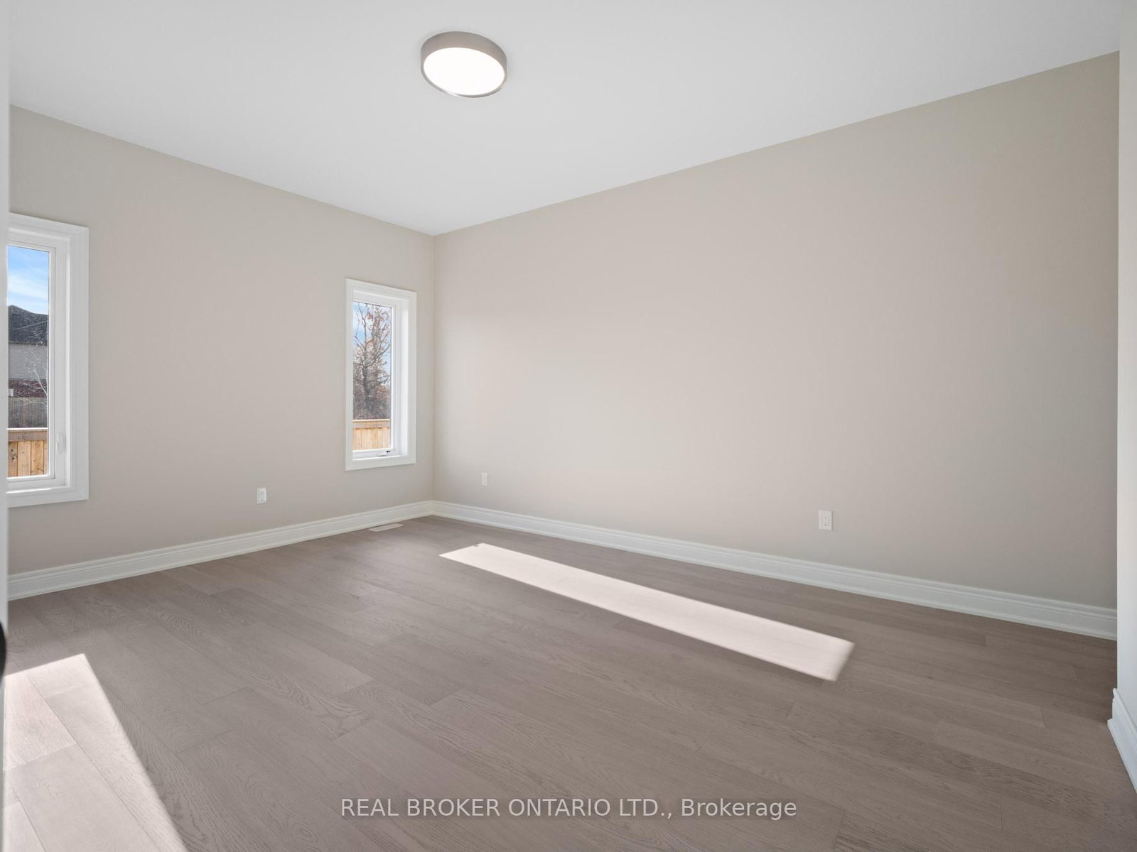 26 AUSTIN Drive • Welland, ON photo 17