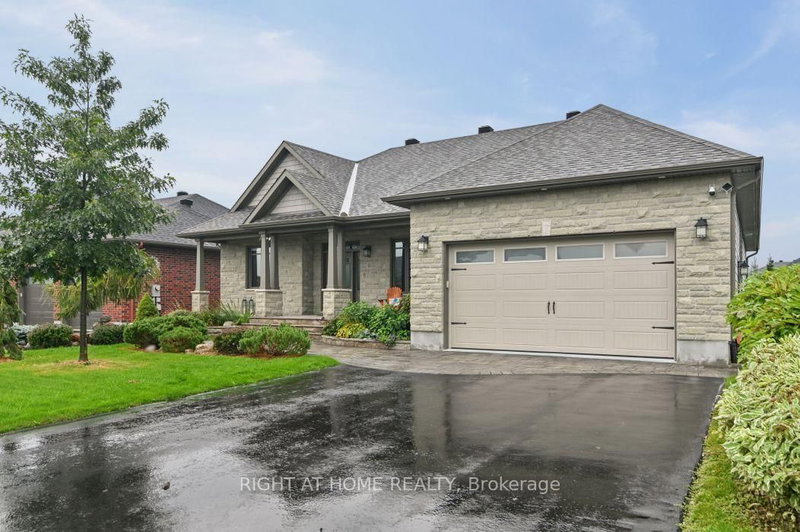 53 Bald Eagle Crescent