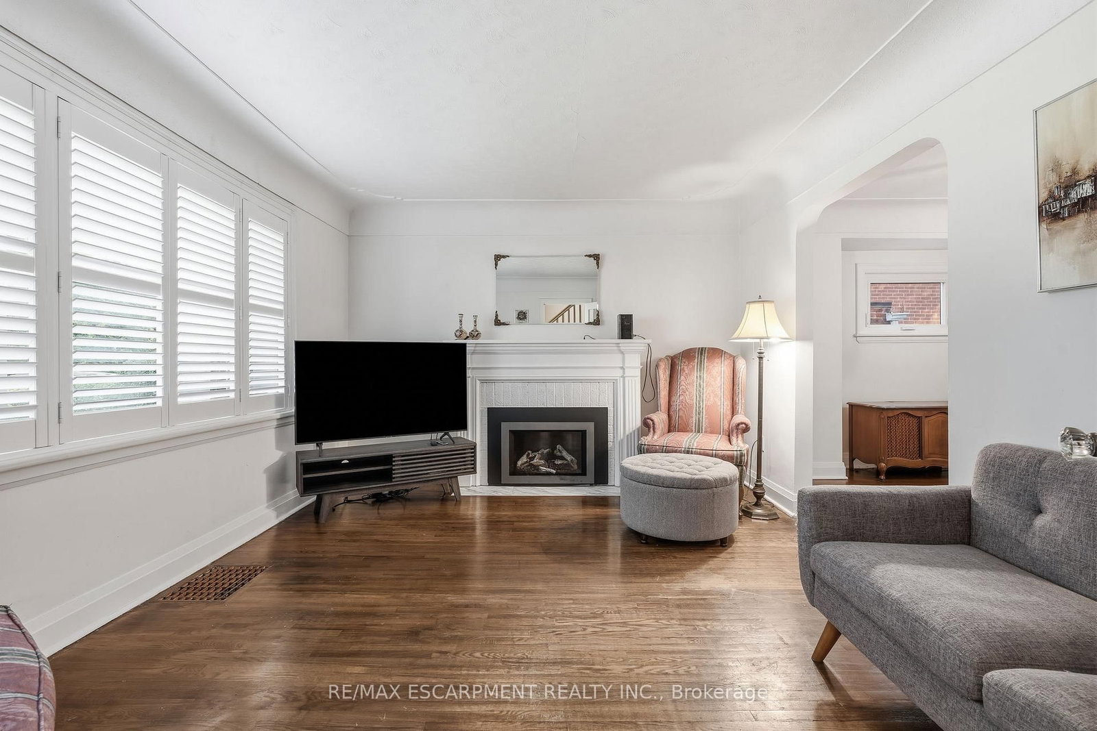 13 Allan Avenue • Hamilton, ON photo 3