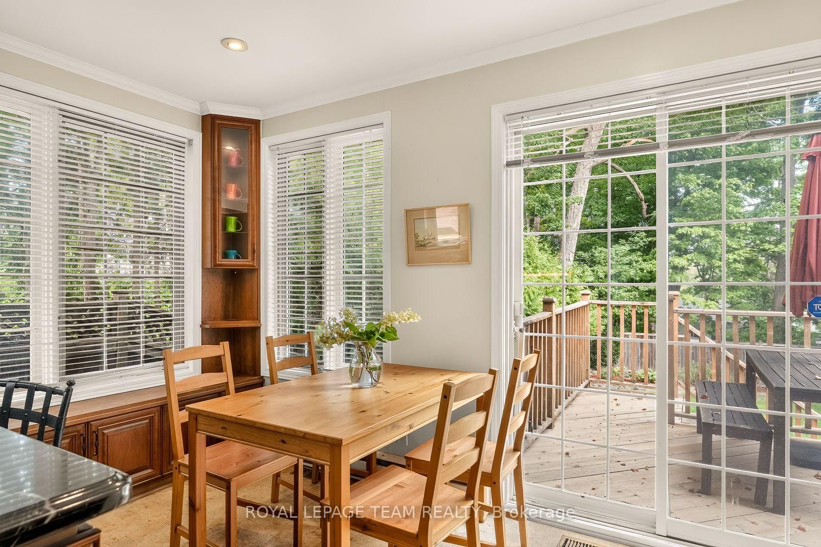 170 Acacia Avenue • Ottawa, ON photo 12
