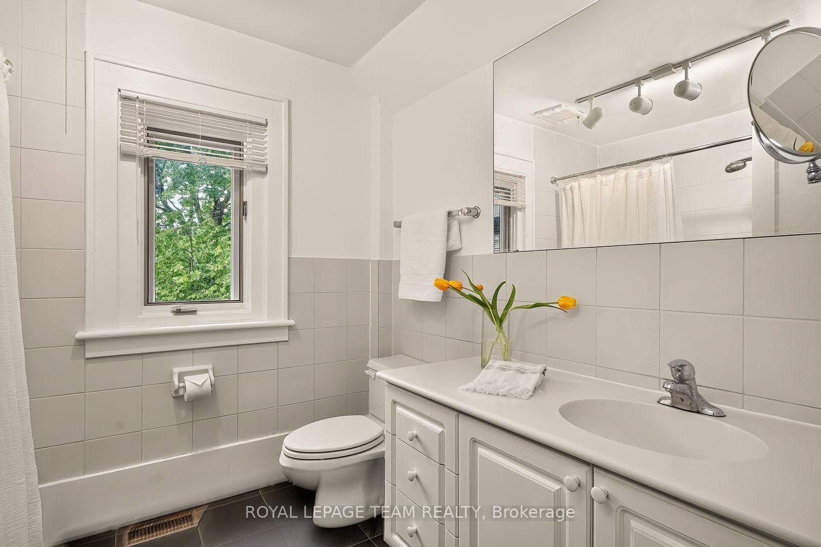 170 Acacia Avenue • Ottawa, ON photo 26