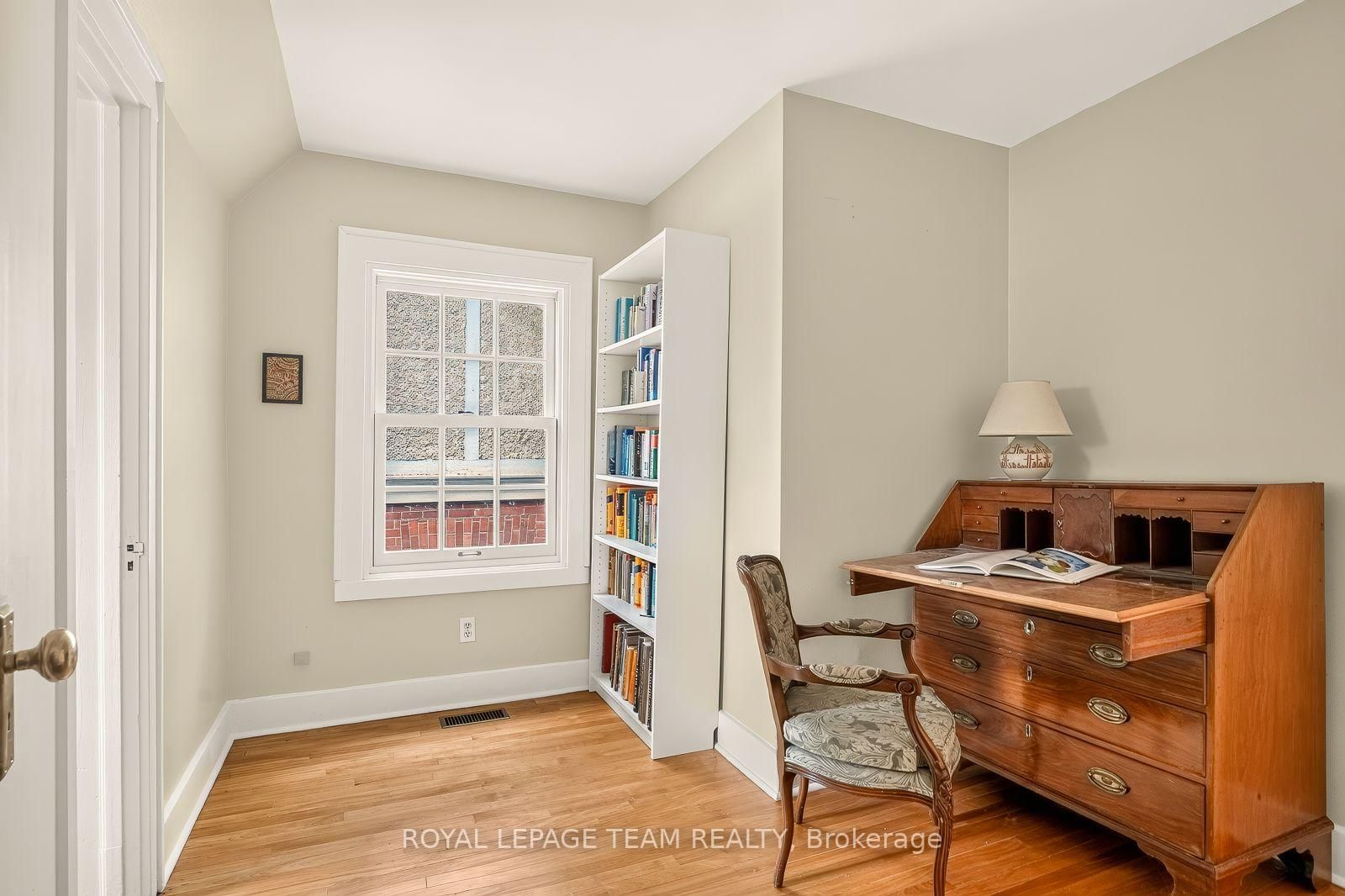 170 Acacia Avenue • Ottawa, ON photo 28