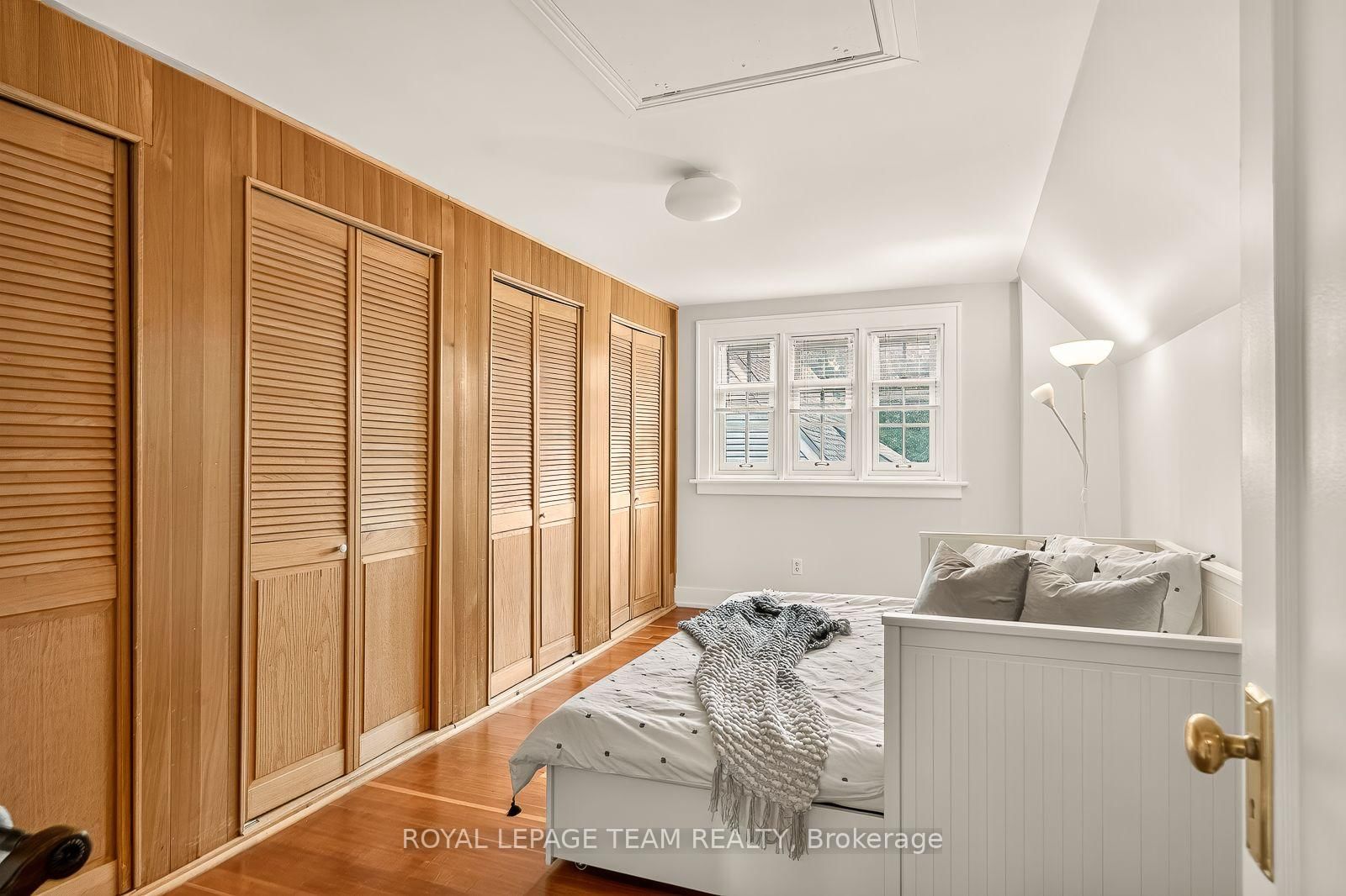 170 Acacia Avenue • Ottawa, ON photo 33