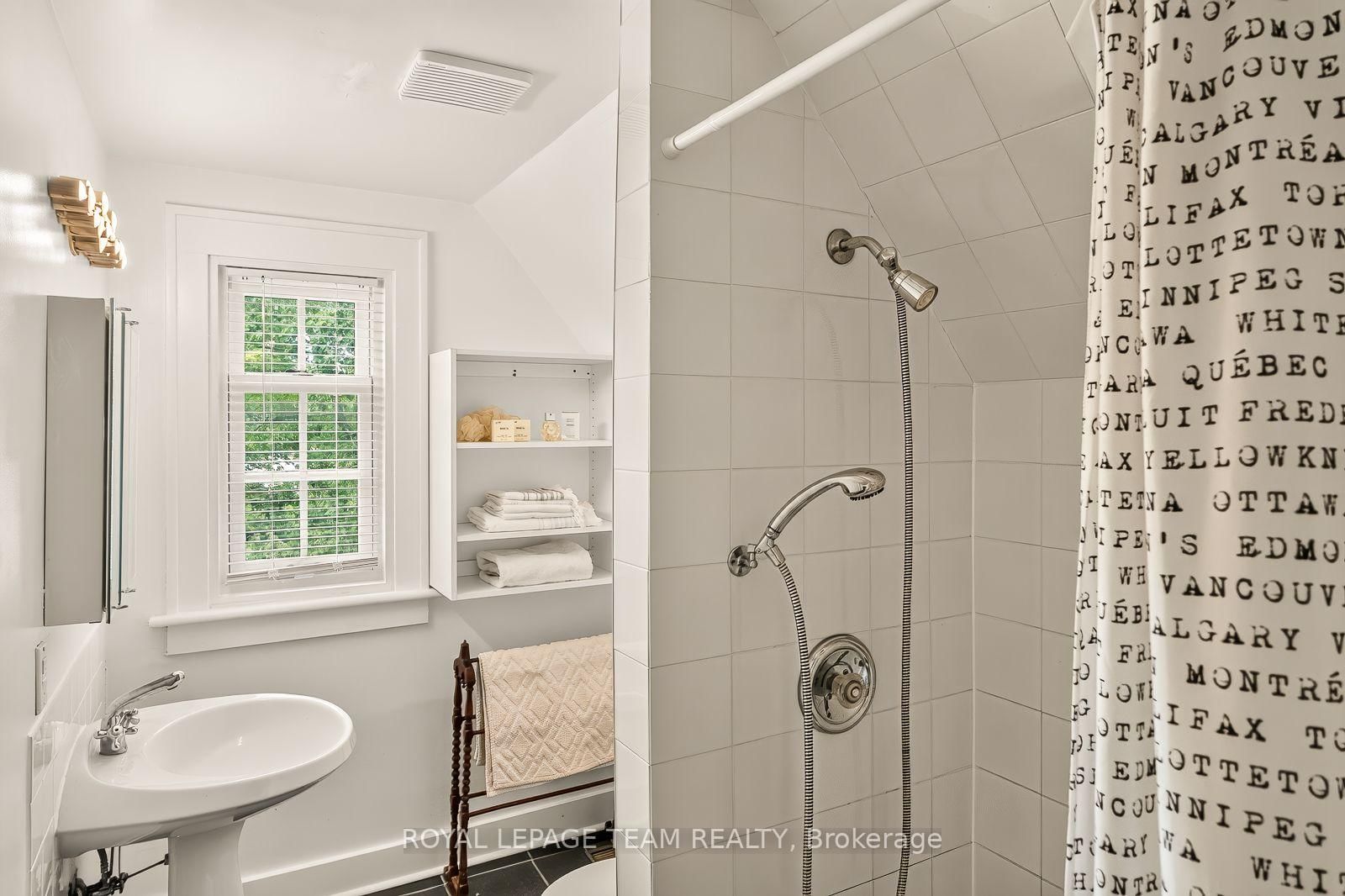 170 Acacia Avenue • Ottawa, ON photo 34