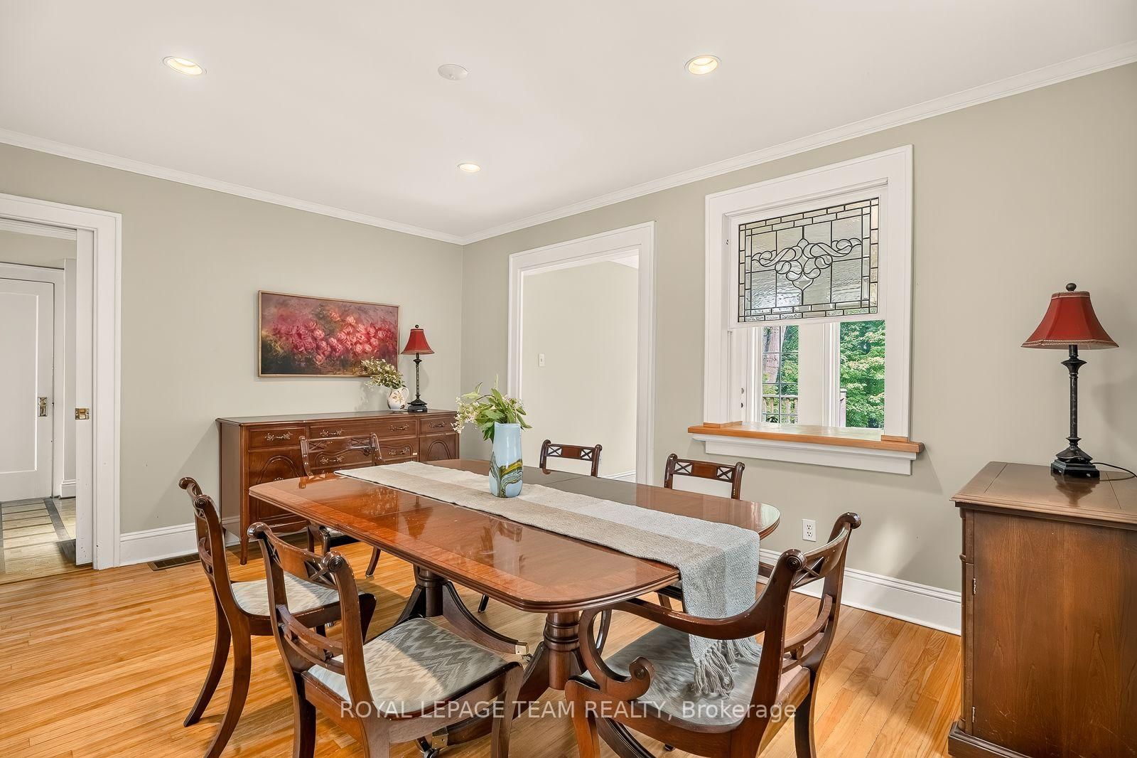170 Acacia Avenue • Ottawa, ON photo 8