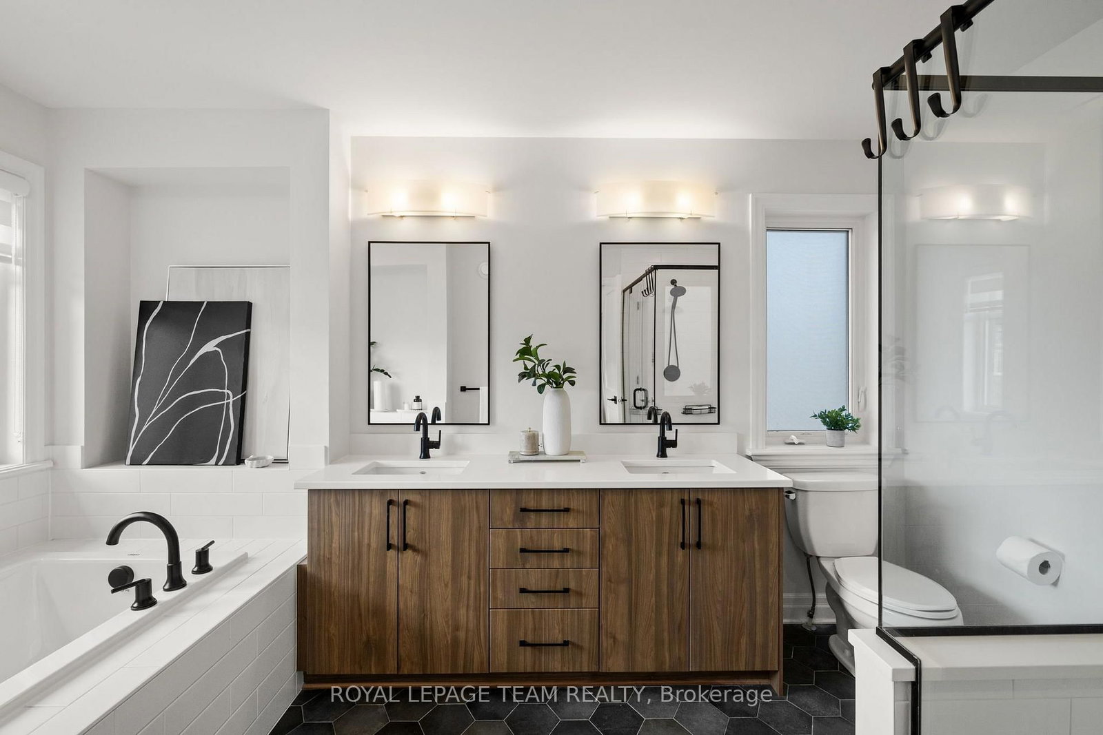 915 Embankment Street • Ottawa, ON photo 26