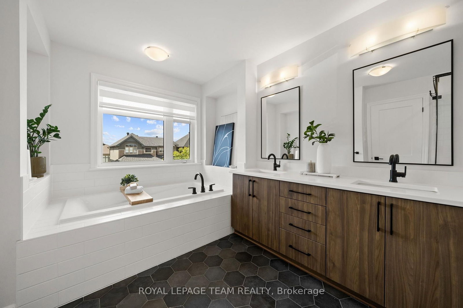 915 Embankment Street • Ottawa, ON photo 27