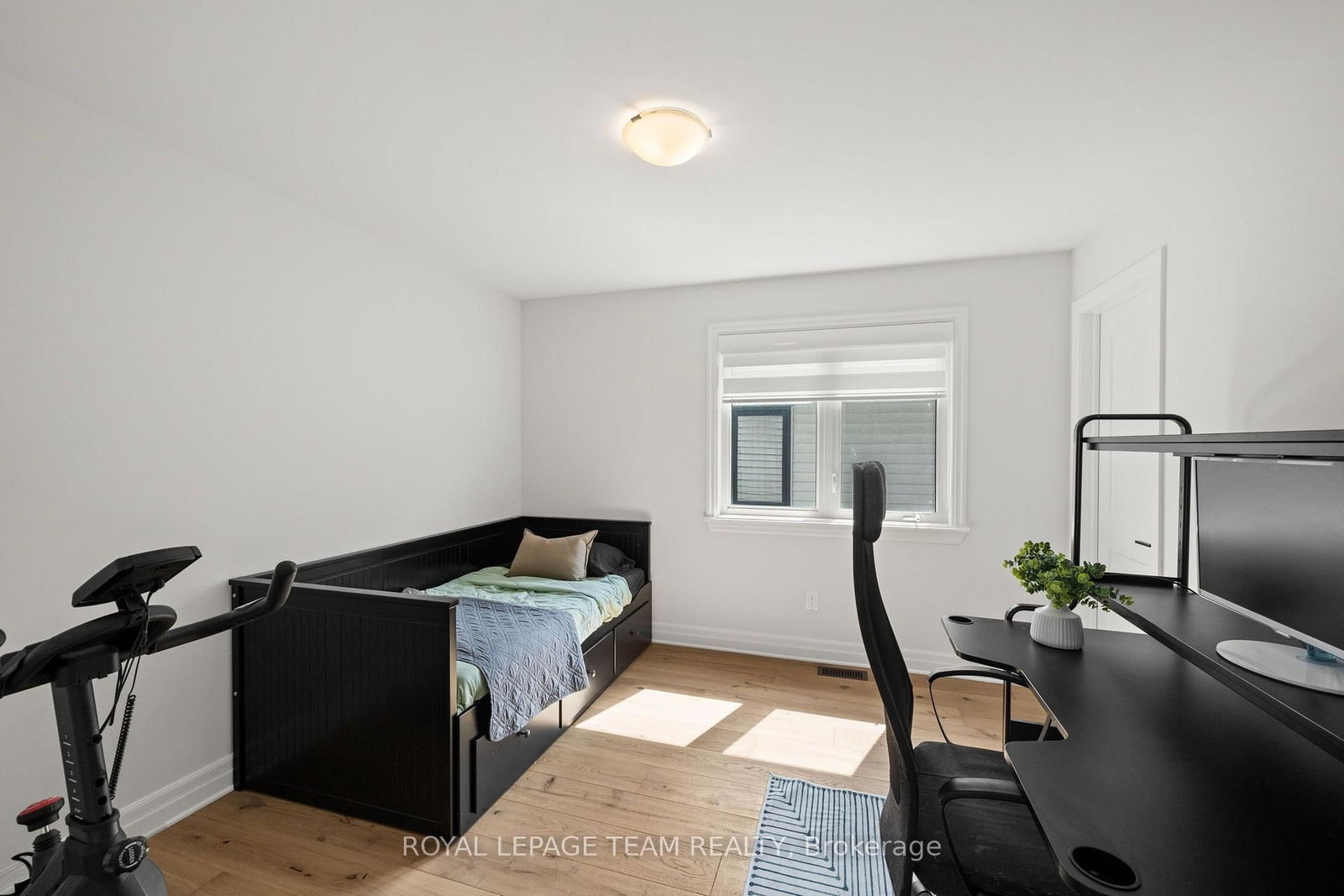 915 Embankment Street • Ottawa, ON photo 35