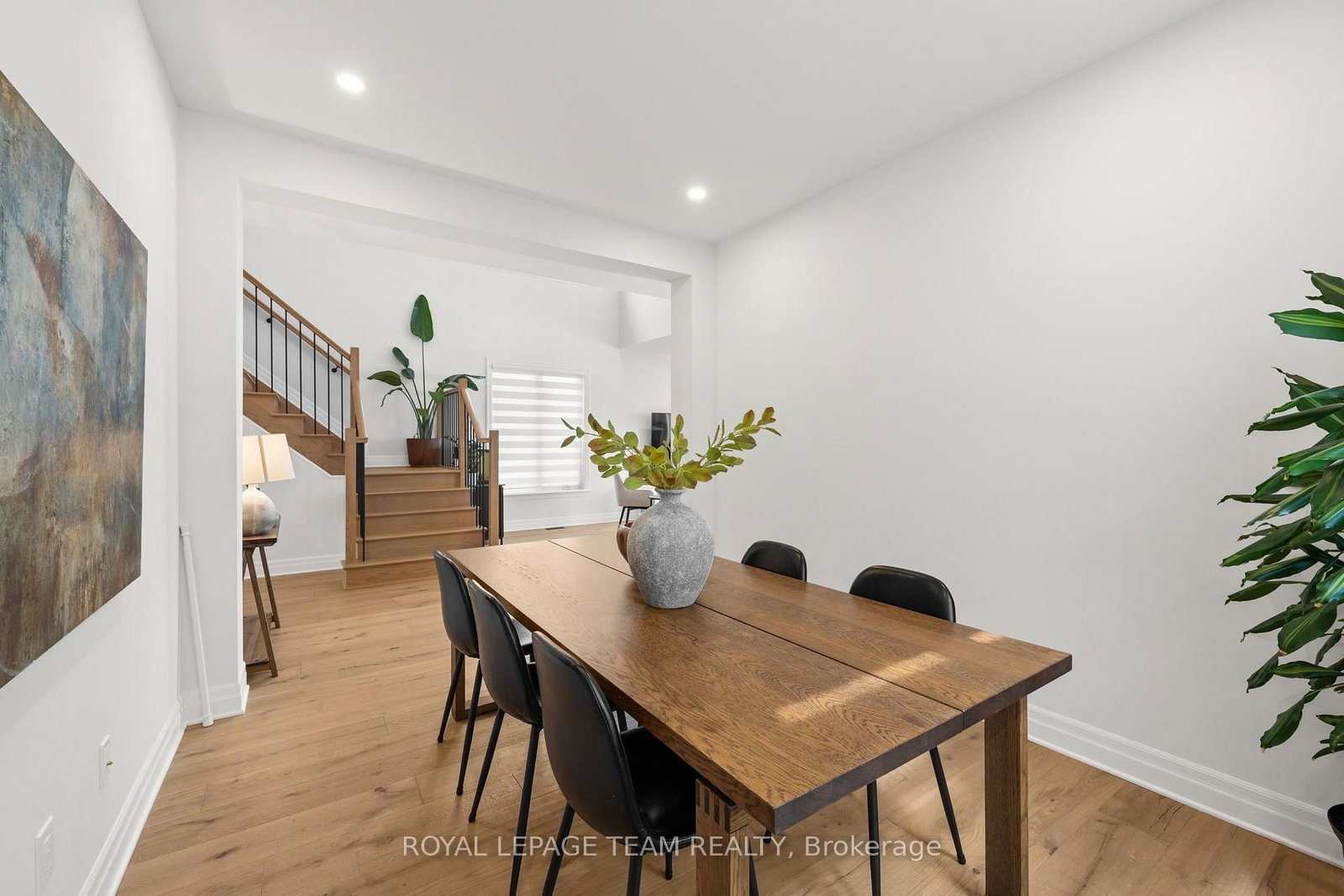 915 Embankment Street • Ottawa, ON photo 4