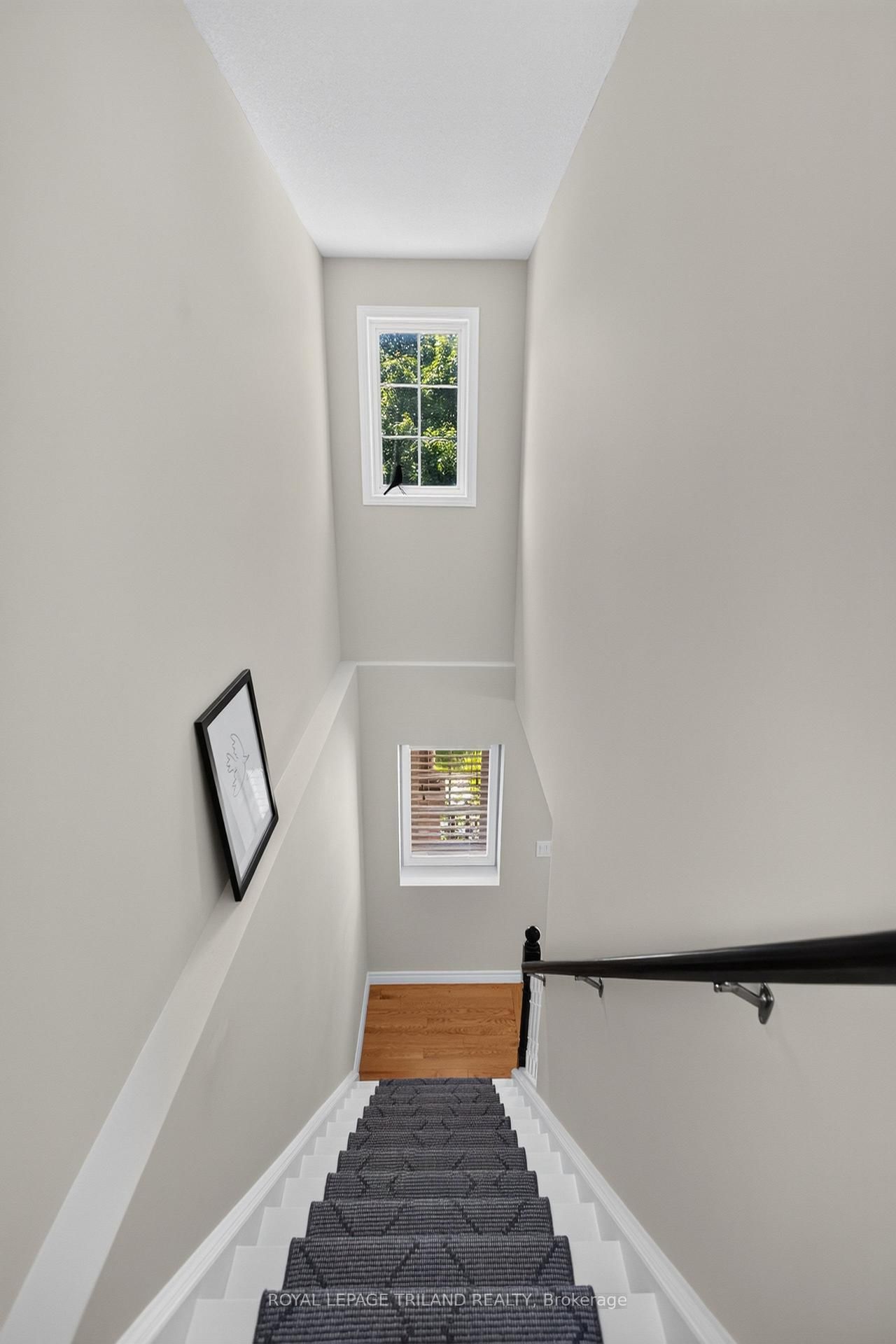 98 Rossmore Court • London South, ON photo 31