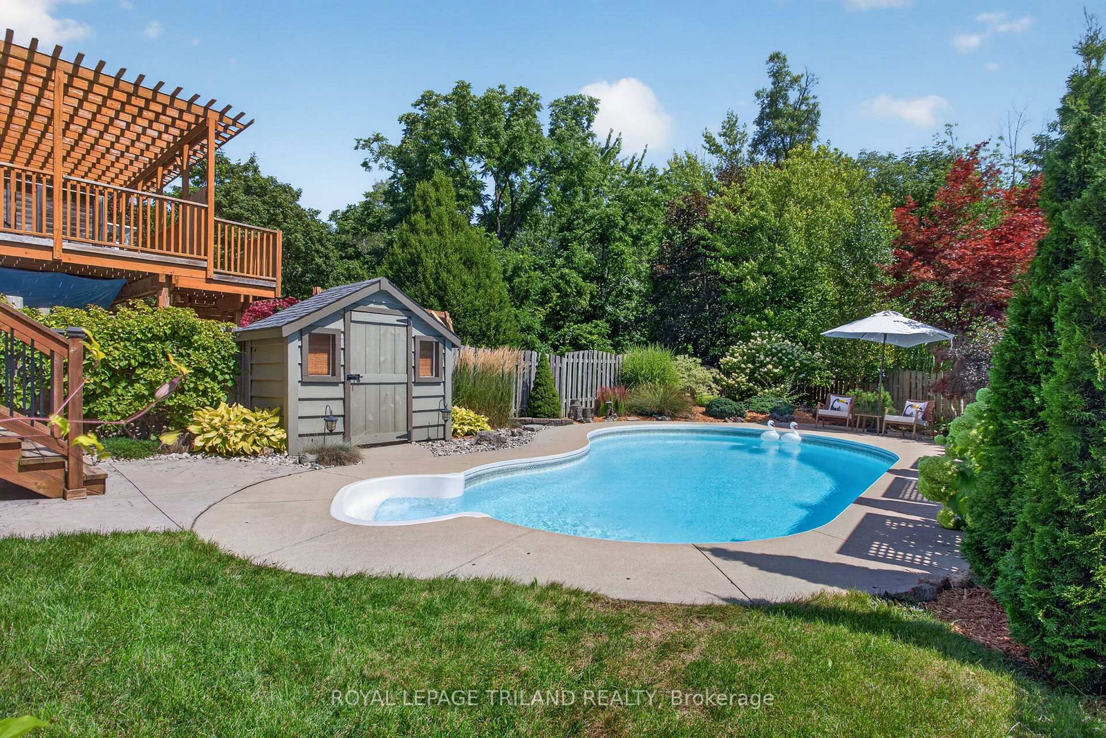 98 Rossmore Court • London South, ON photo 41