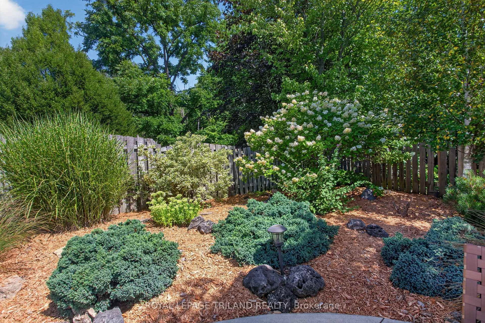 98 Rossmore Court • London South, ON photo 43