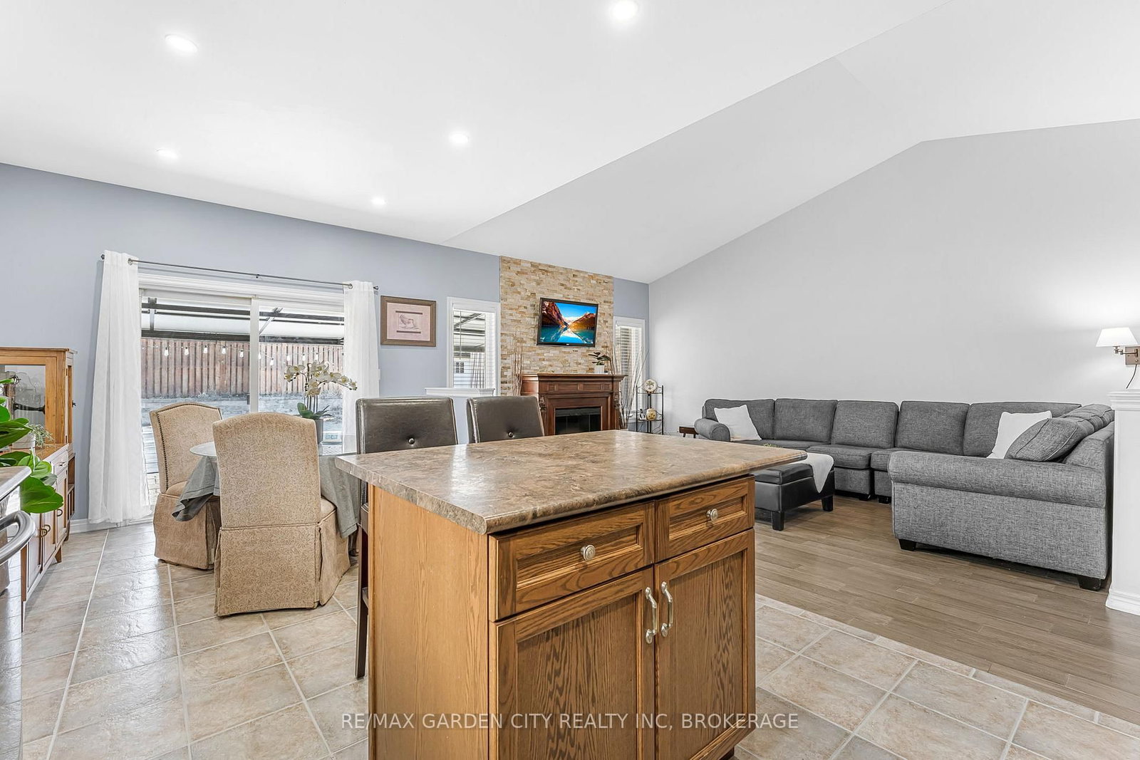4022 Bush Crescent • Lincoln, ON photo 10