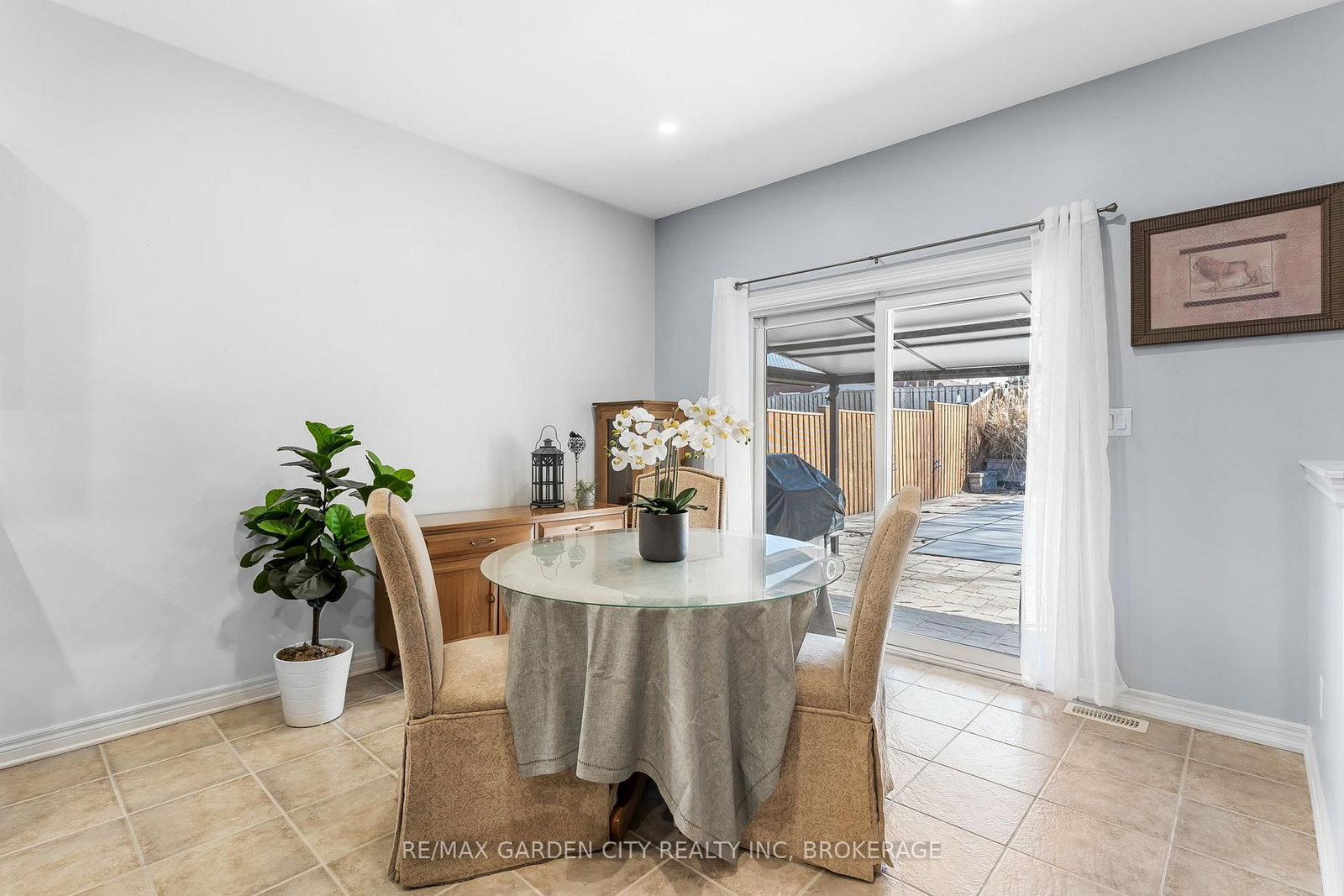 4022 Bush Crescent • Lincoln, ON photo 9