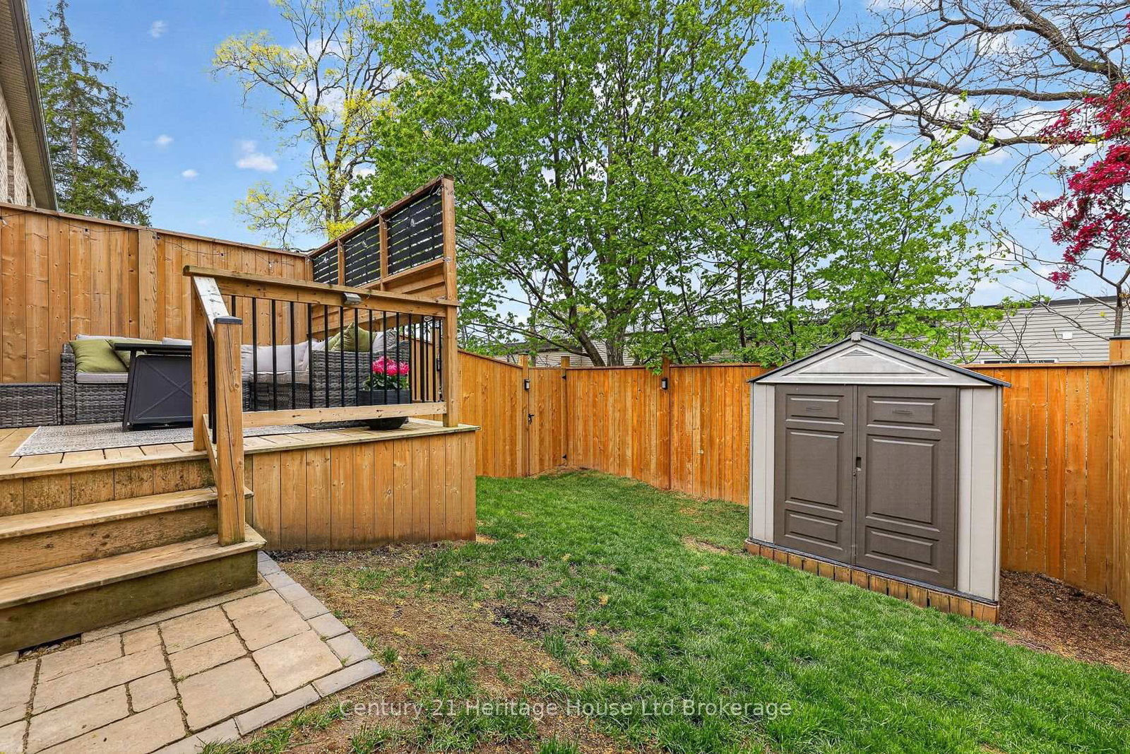 111 King Street E • #9 • Ingersoll, ON photo 25