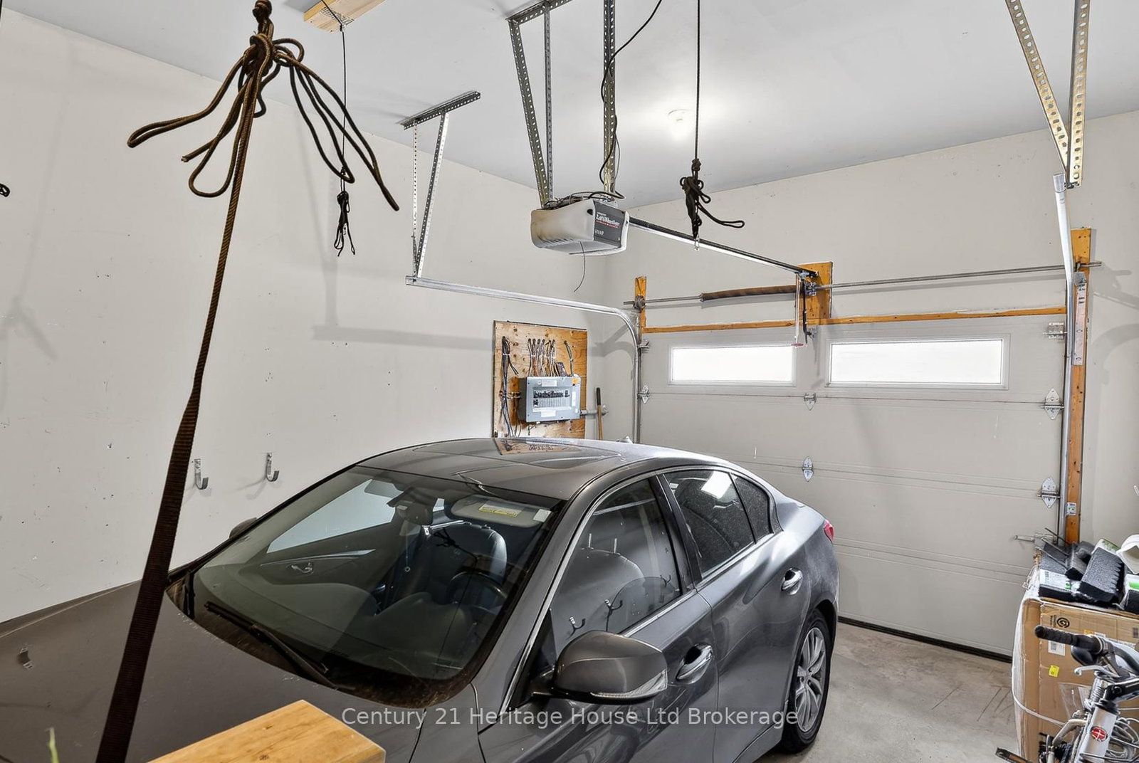 111 King Street E • #9 • Ingersoll, ON photo 29