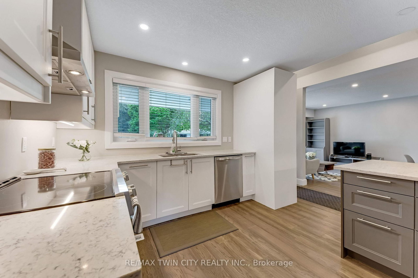 106 Kenneth Avenue • Kitchener, ON photo 10
