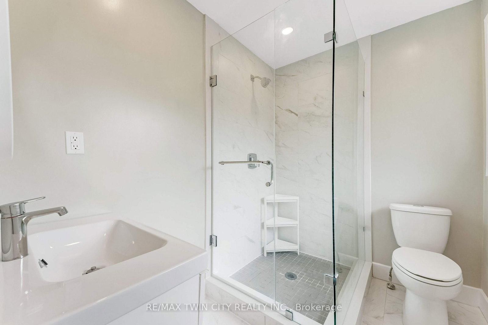 106 Kenneth Avenue • Kitchener, ON photo 22