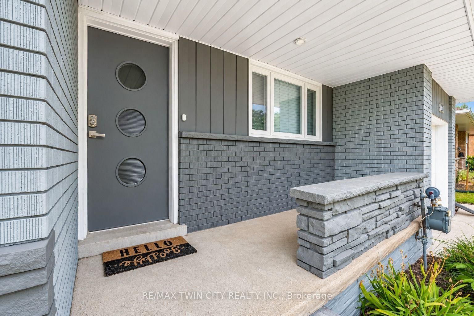 106 Kenneth Avenue • Kitchener, ON photo 3