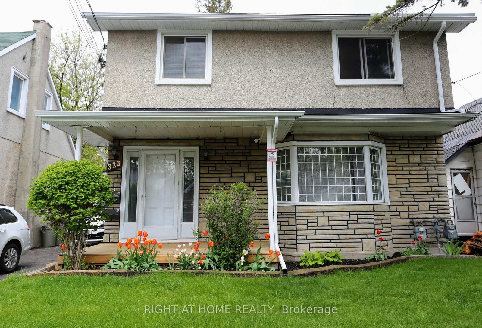 323 Levis Avenue • Ottawa, ON photo 1
