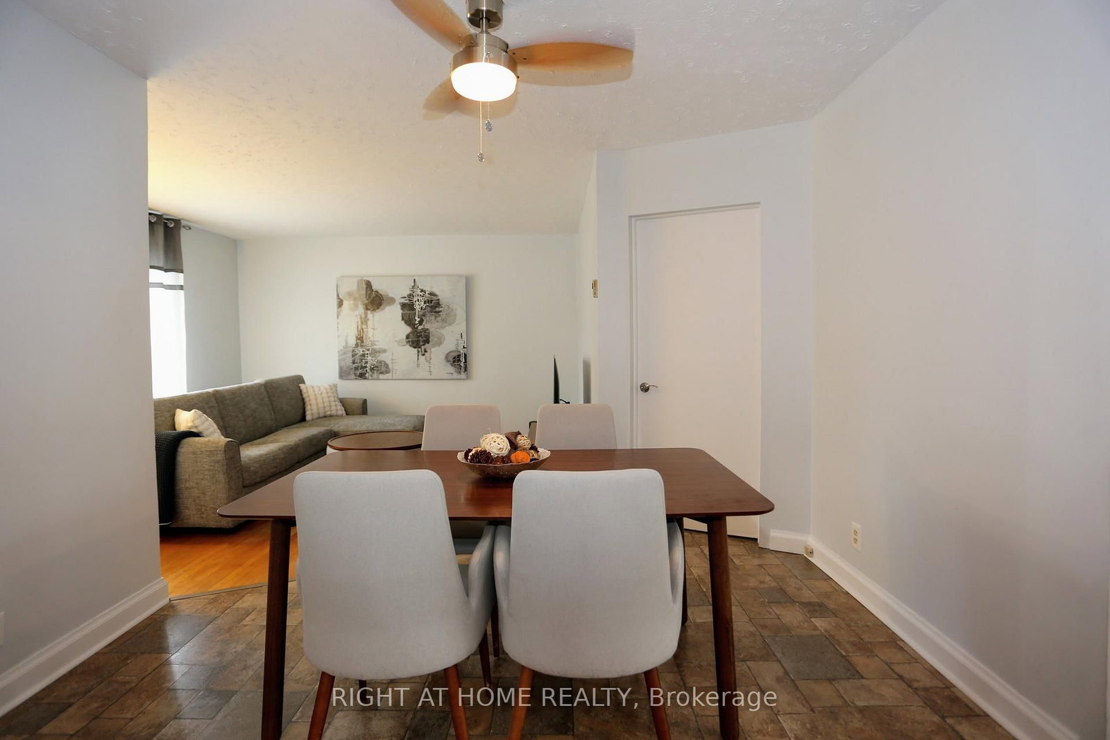 323 Levis Avenue • Ottawa, ON photo 10