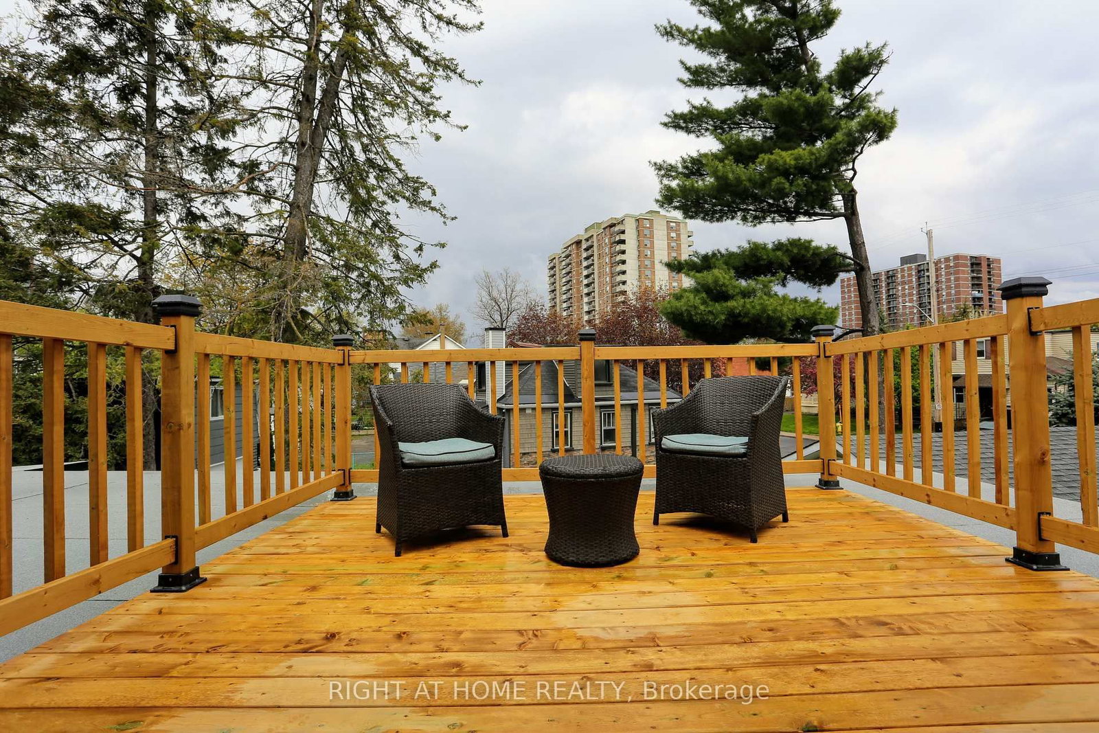 323 Levis Avenue • Ottawa, ON photo 17