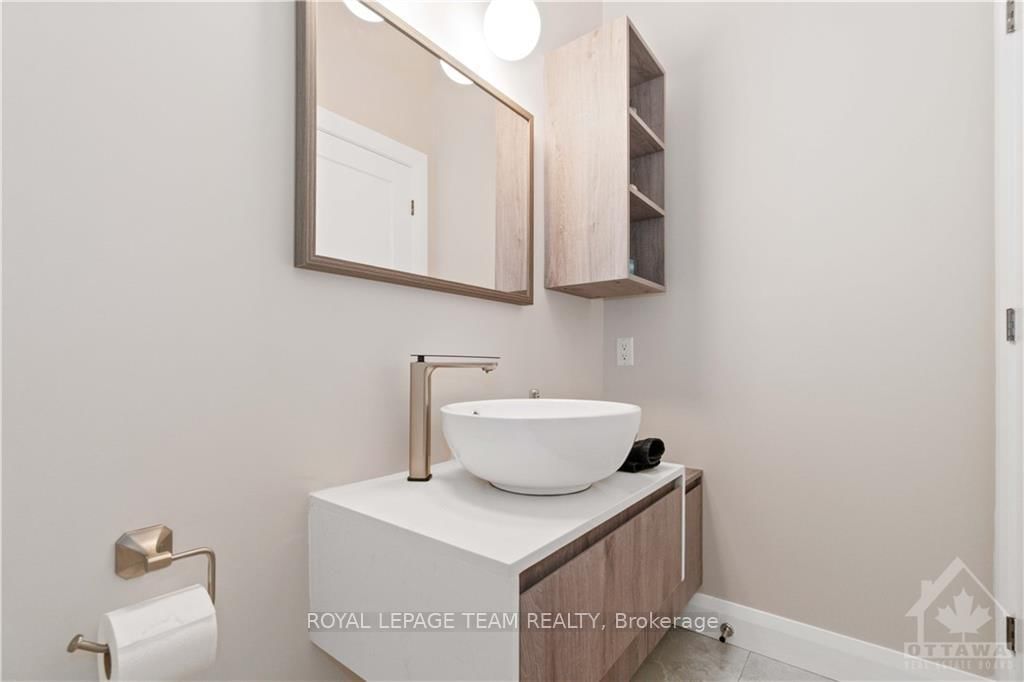 16 MELVILLE Drive • Ottawa, ON photo 14