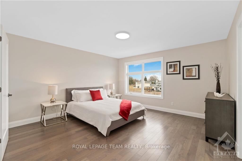 16 MELVILLE Drive • Ottawa, ON photo 16