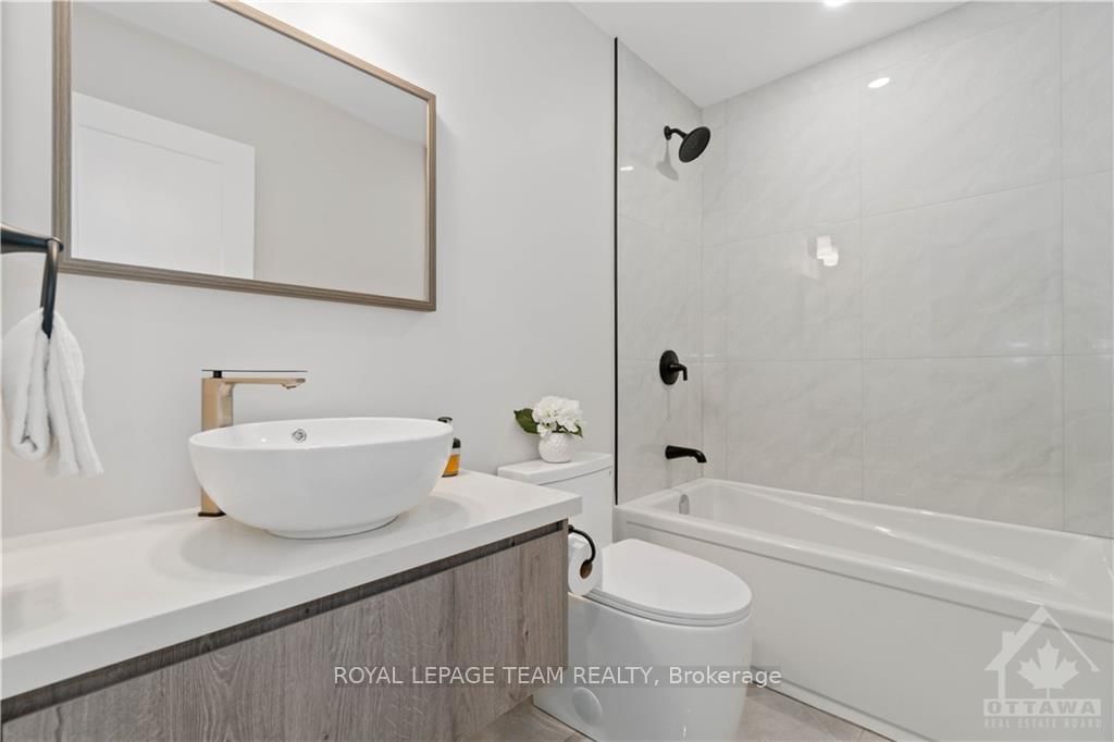 16 MELVILLE Drive • Ottawa, ON photo 23