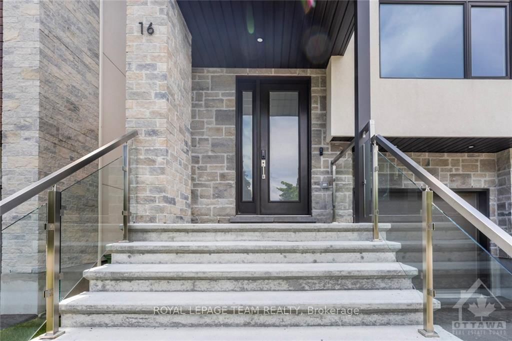16 MELVILLE Drive • Ottawa, ON photo 3