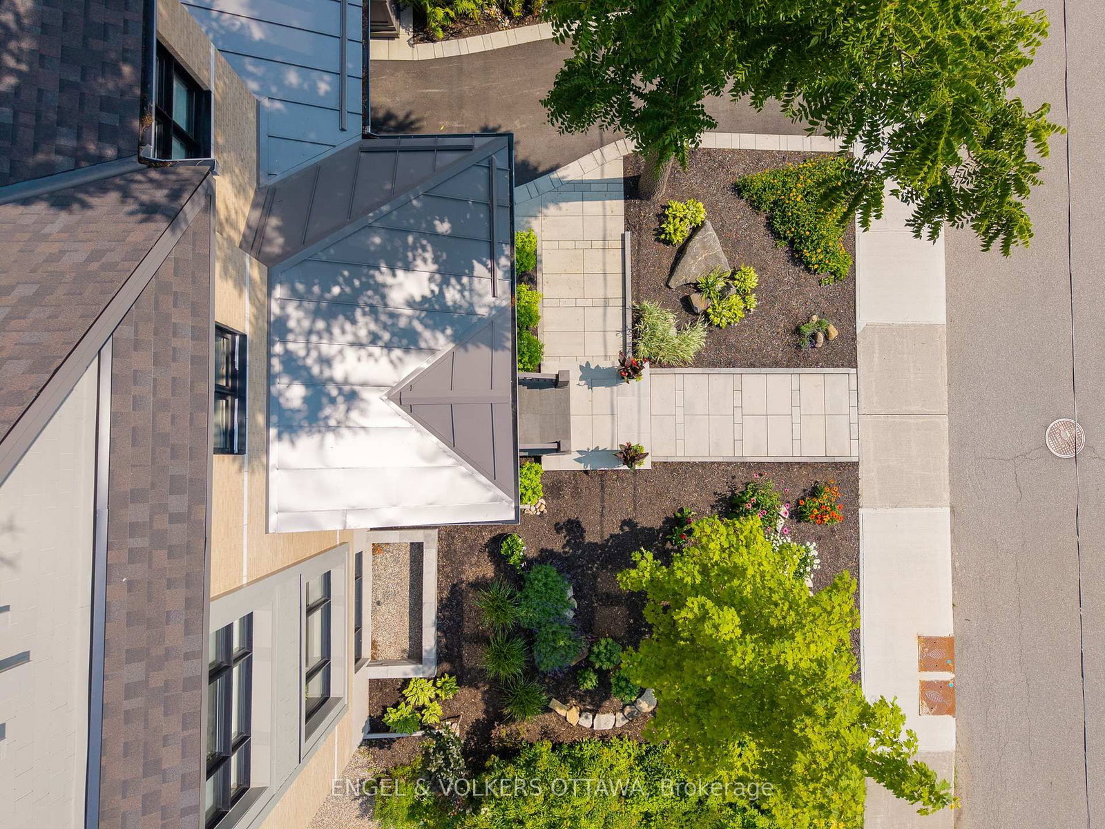 37 Clarendon Avenue • Ottawa, ON photo 46