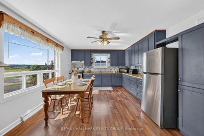 1431 David Road • Clarence-Rockland, ON photo 4